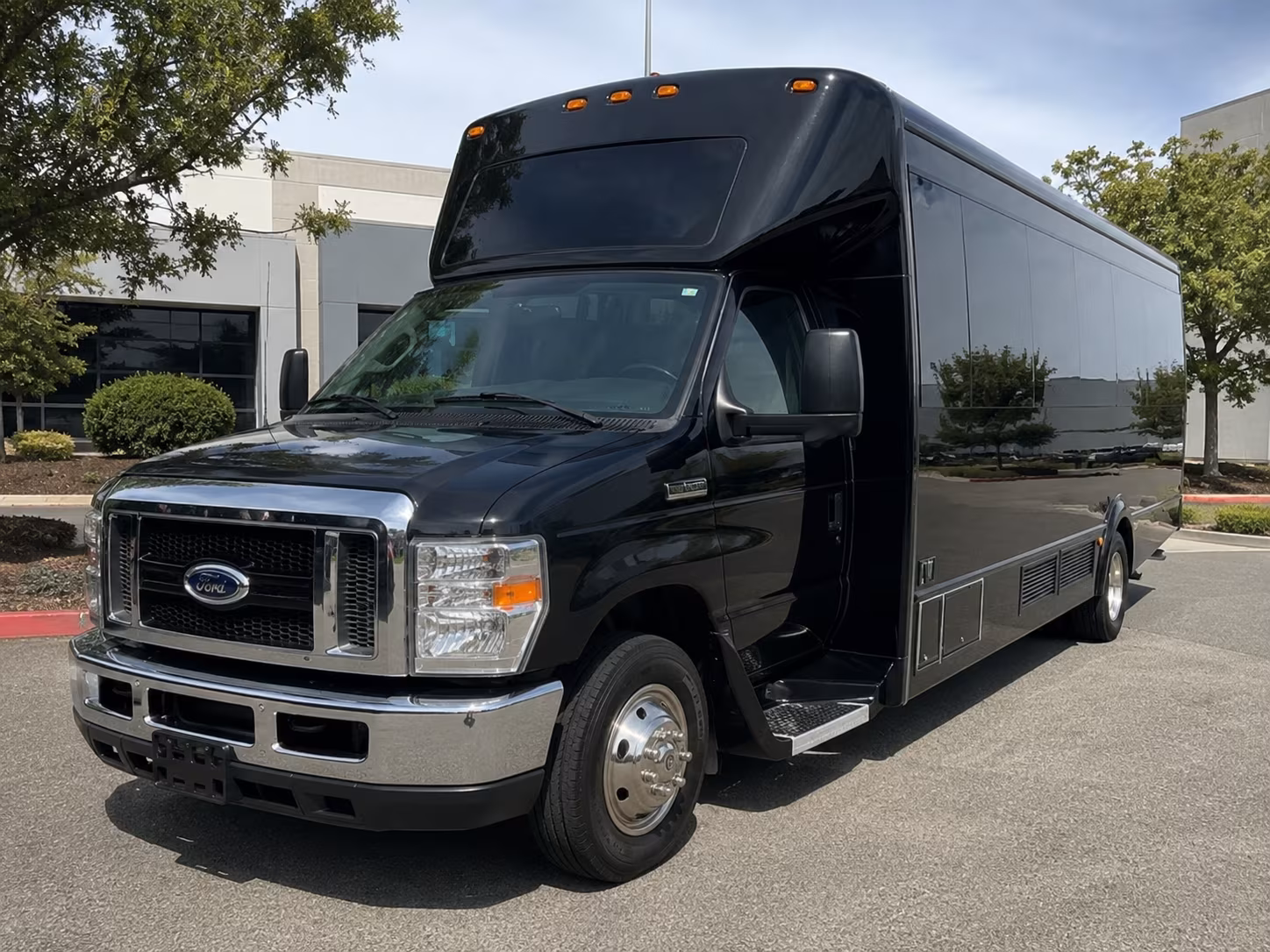 Georgetown Winery Tour & Pub Crawl Transportation
