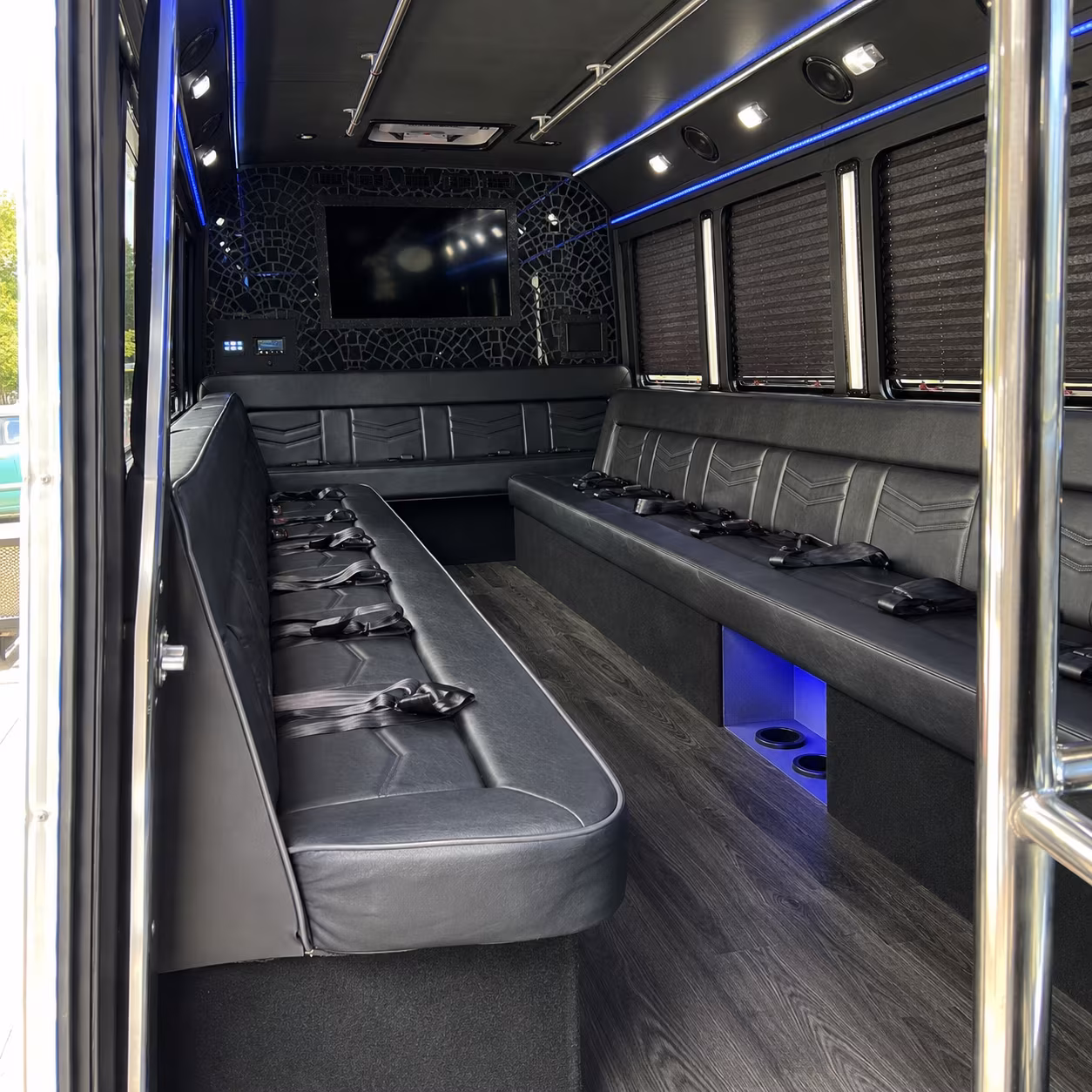 College Station Winery Tour & Pub Crawl Transportation